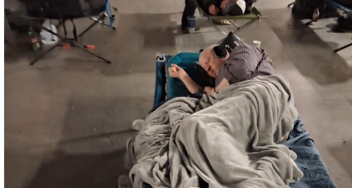 Aurora mayor, Mike Coffman, homeless shelter