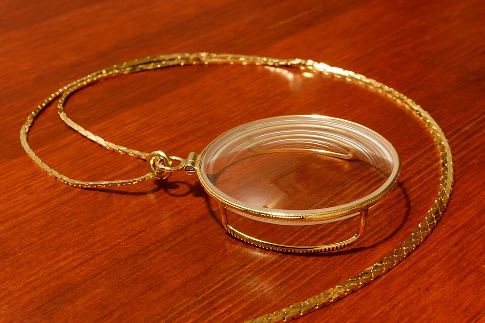 monocle, gold monocle, eyepiece, glasses, gold