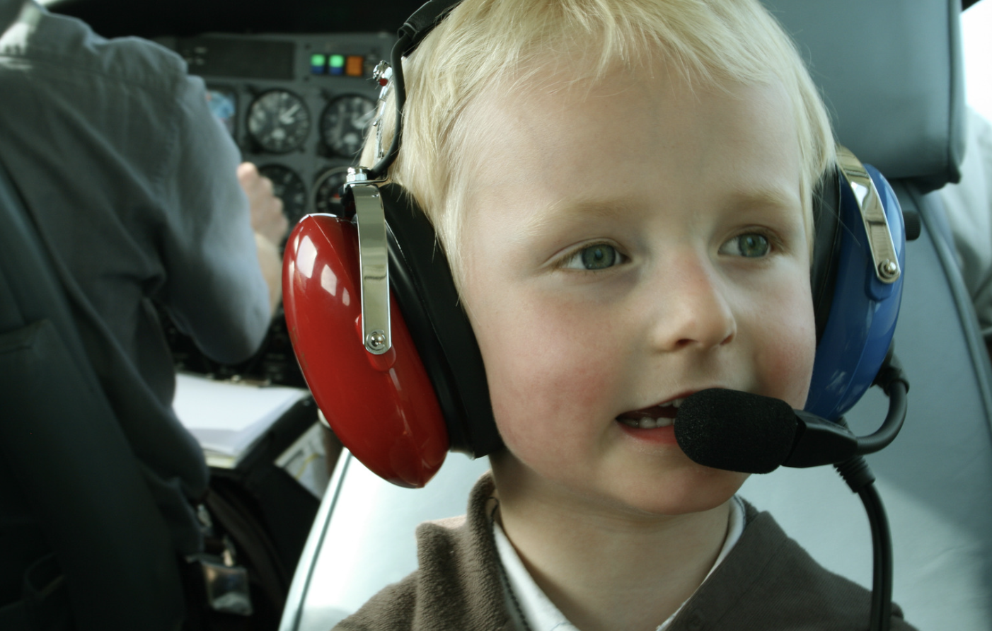 A pilot gave this 5-year-old a training manual. Minutes later he spotted something adults miss.
