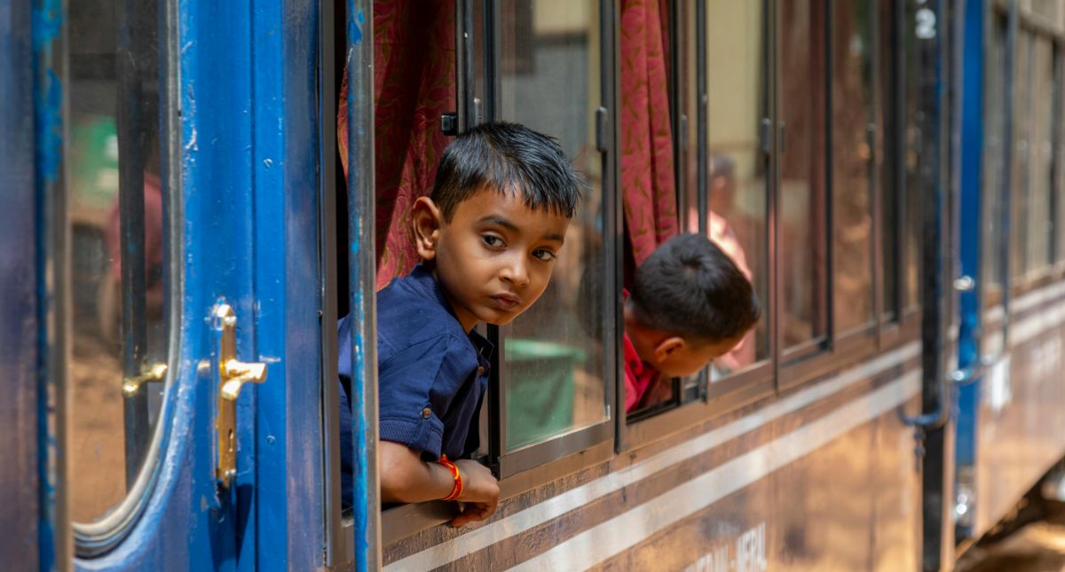 Saroo Brierley, Google Earth, adoption, India, Lion
