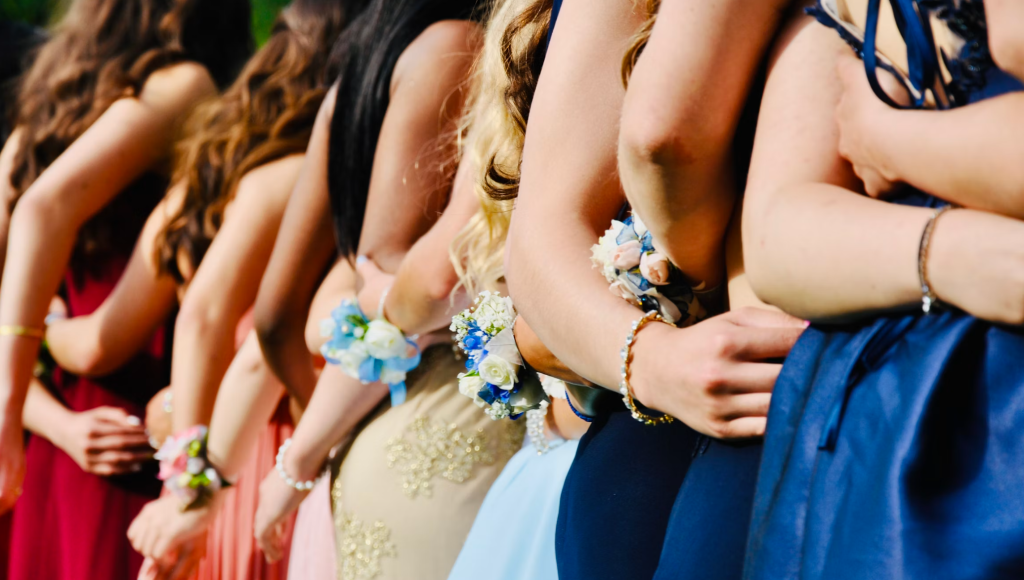 prom, kindness, teens, social exclusion, photography