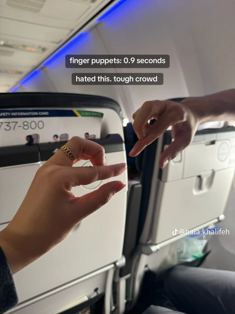 entertain, toddler, flight, screens, activities