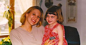 90s mom, 90s butter mom, butter mom, 1990s, 90s