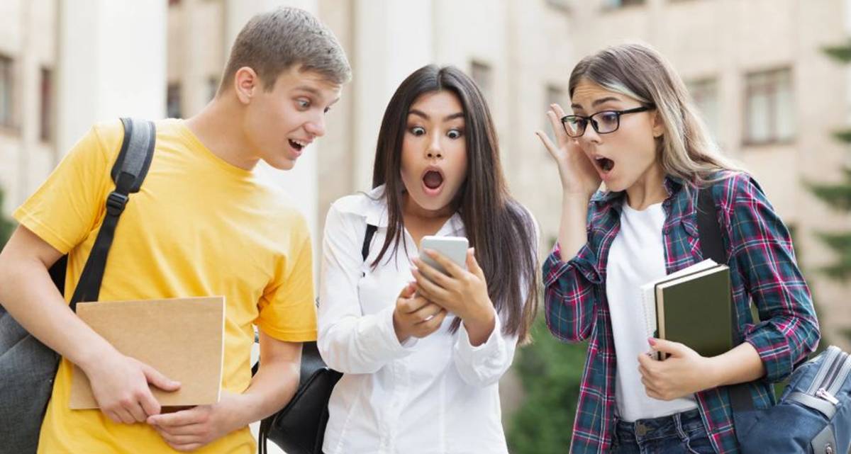 shocked students, cheating students, cheating, smartphones, grades