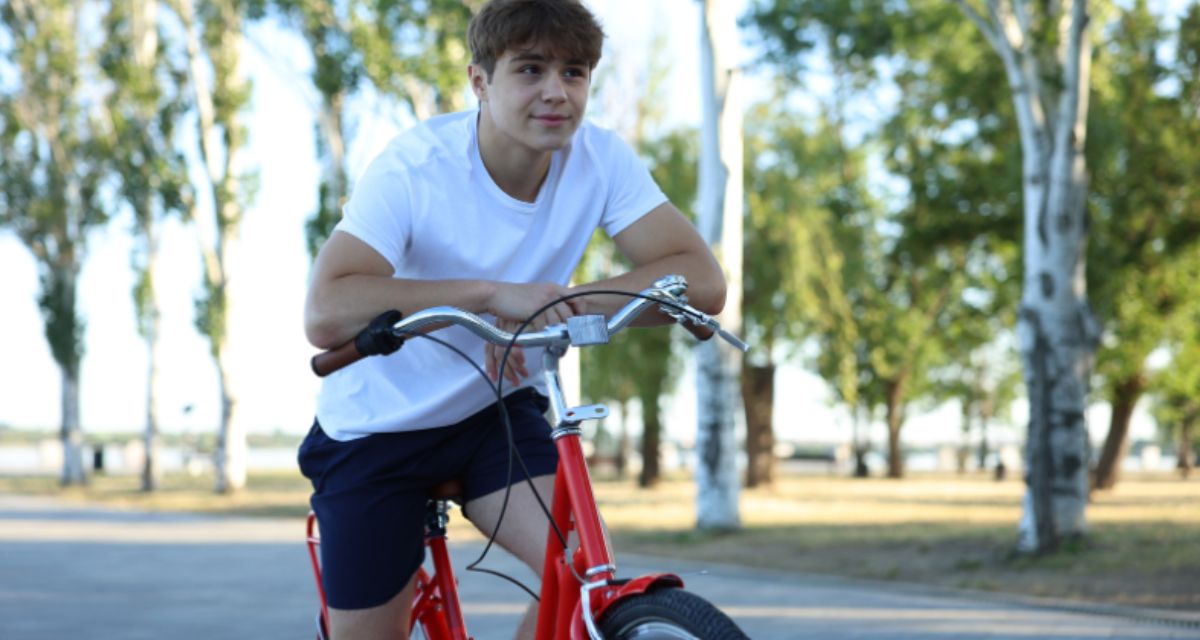 teen, teen on bike, teen hero, teen saves woman with dementia, teen saves elderly woman