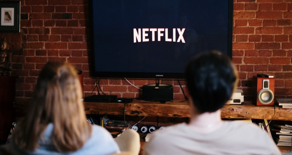 Netflix, streaming, missing scenes, missing episodes