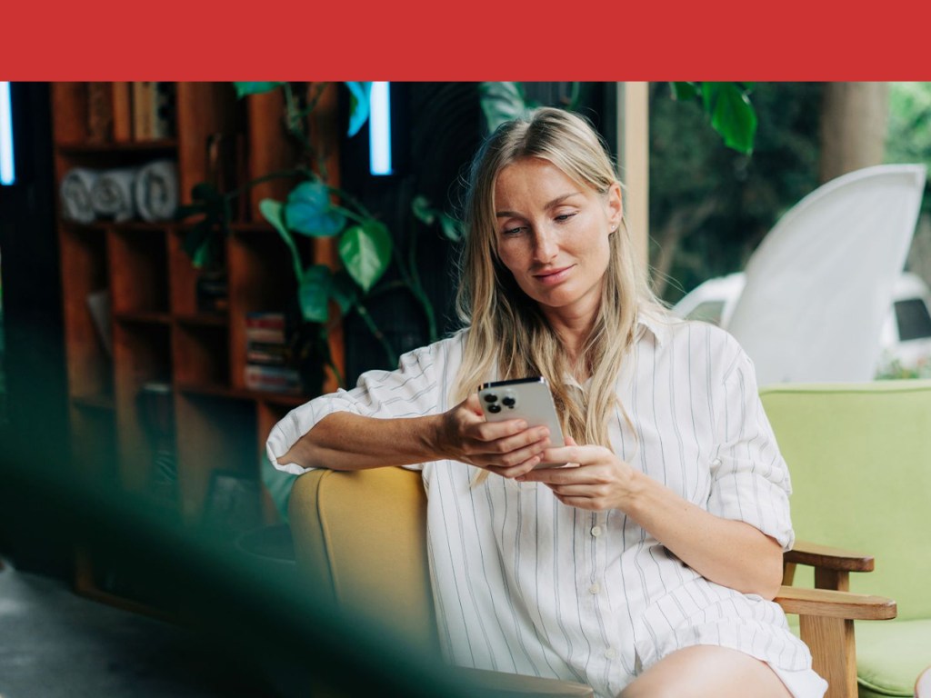 social media, closeness, sustained relationships, scrolling