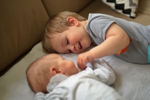 moms, motherhood, parenting, IVF, babies, toddlers, twins, pregnancy, family, identical twins, paternal twins, in vitro