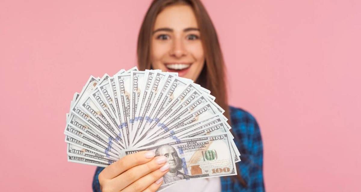 cash, $100 bills, woman with money, flashing cash, fan of cash