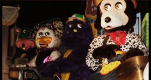 chuck e cheese, chuck e cheese band, chuck e cheese animatronics, animatronics, animatronic band