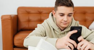 gen z, teen, texting