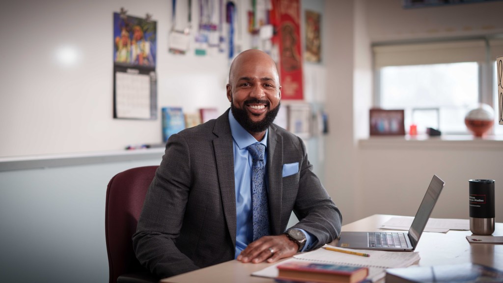 Leon Smith, Teacher of the year, education