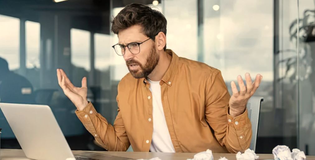 office worker, laptop, frustrated man