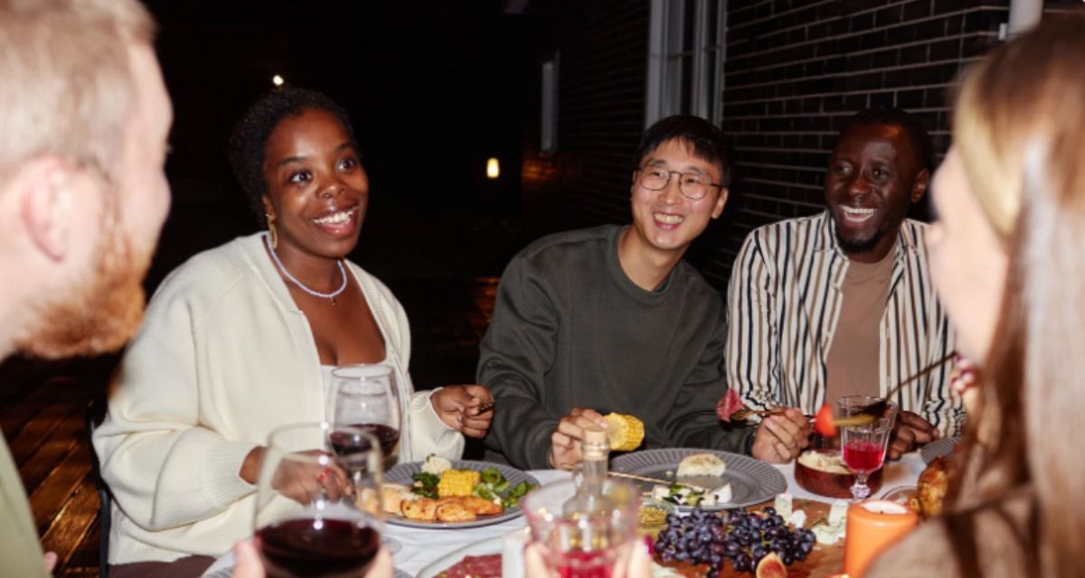 host, hosting, dinner party, hosting friends, dinner