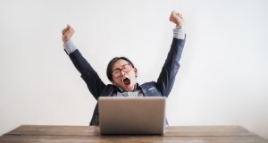 worker, laptop, desk, office, yawning