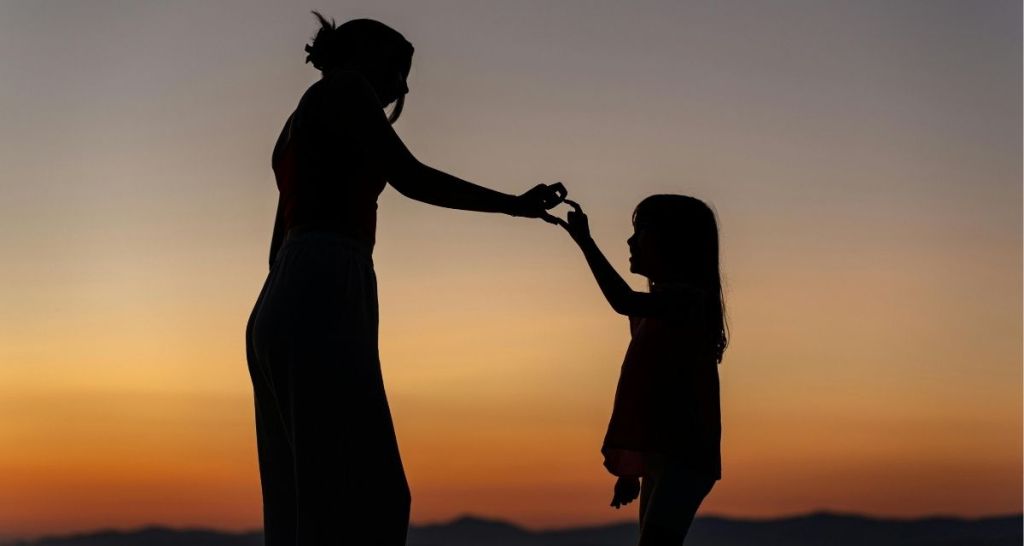 mom, daughter, motherhood