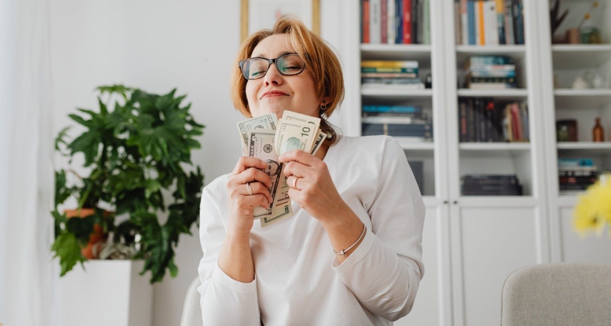 woman, office, cash, raise, plant