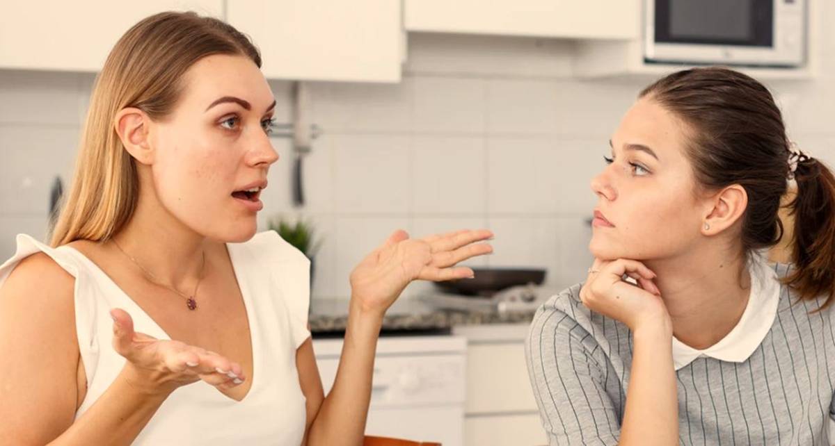 women talking, women in kitchen, emotional talk, female bonding, friends